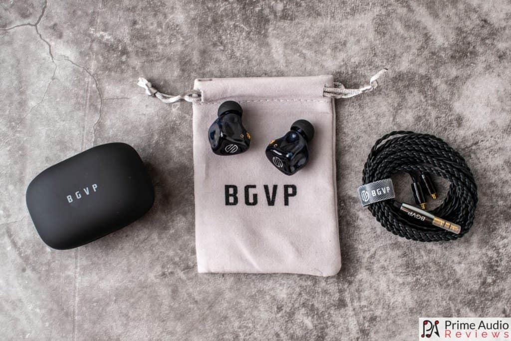 BGVP Quantum 2 with cable, carry pouch and charging case